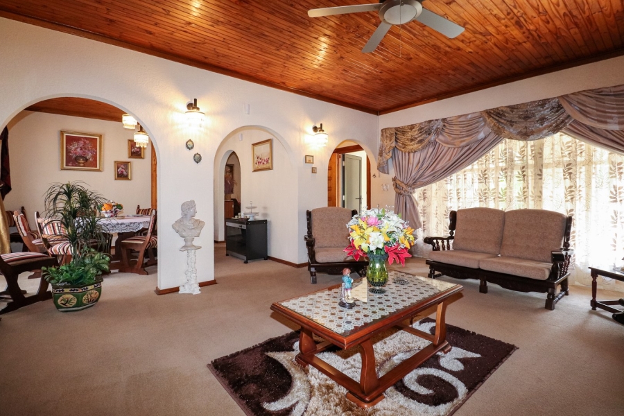 3 Bedroom Property for Sale in Flamwood North West